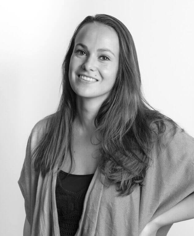 Headshot of Stéphanie Lobik Office Manager